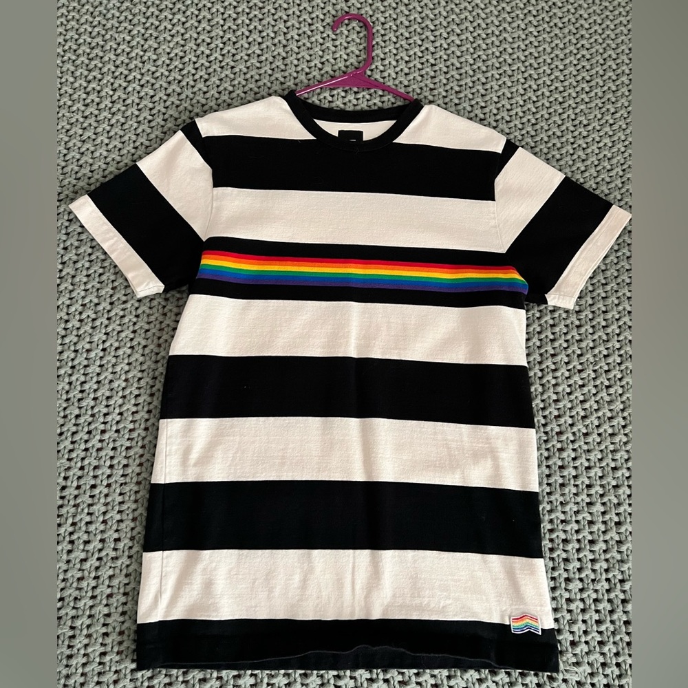Adult Small Unisex Vans Pride Shirt. Heavy weight. Only worn twice.